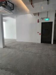 North Canal Road (D1), Retail #604198761
